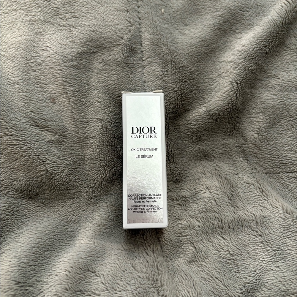 Dior Capture Serum in Sleek Silver